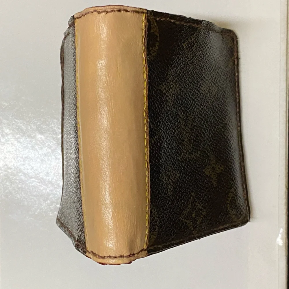 Louis Vuitton Vintahe wallet - Picture 3 of 12